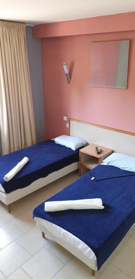 Hotel De L'Ocean แซ็ง-โปล-เล-ดักซ์ ภายนอก รูปภาพ